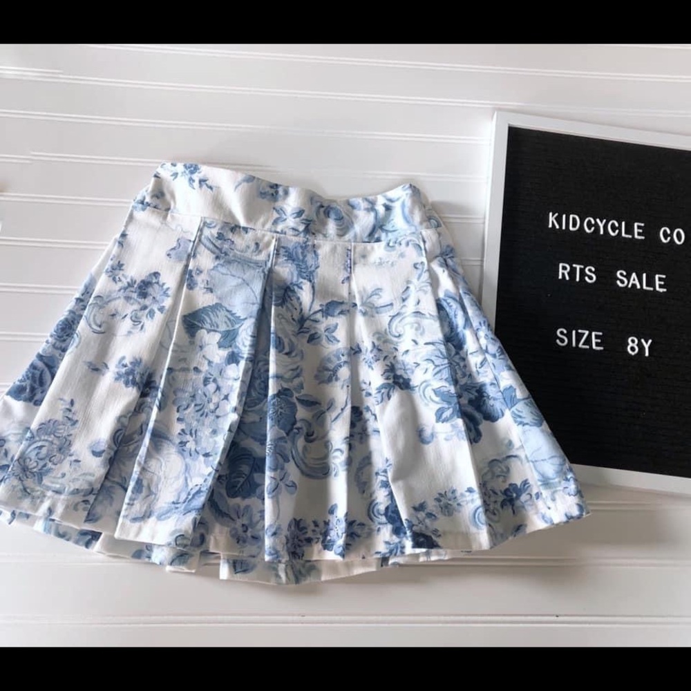 Laura Ashley pleated skirt girls size 8
